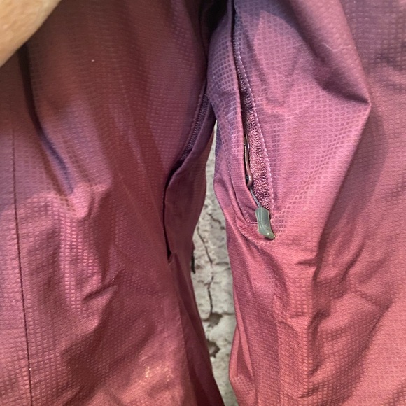 Columbia Maroon Lightweight Fall Jacket - Picture 7 of 10